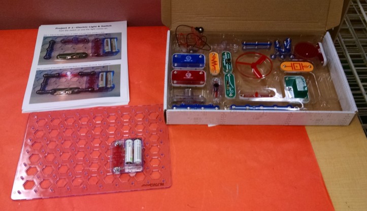 snap-circuits-in-classroom